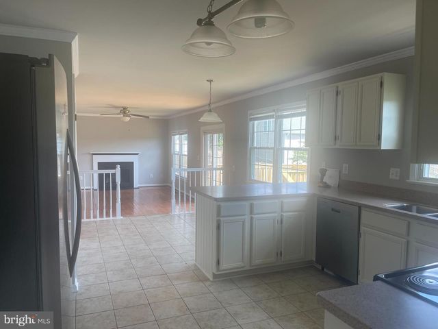 3 CROSS CUT LN, Fredericksburg, VA 22405