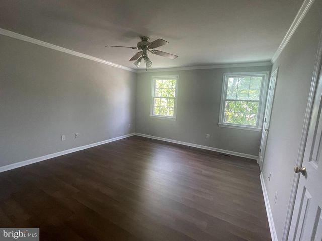 3 CROSS CUT LN, Fredericksburg, VA 22405