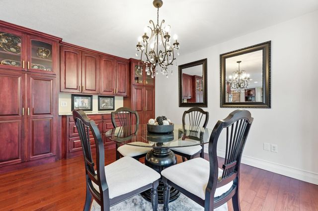 352 Wyndham Circle E, New Brighton, MN 55112