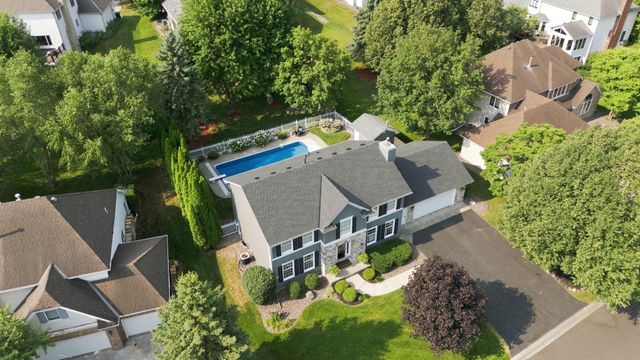 352 Wyndham Circle E, New Brighton, MN 55112
