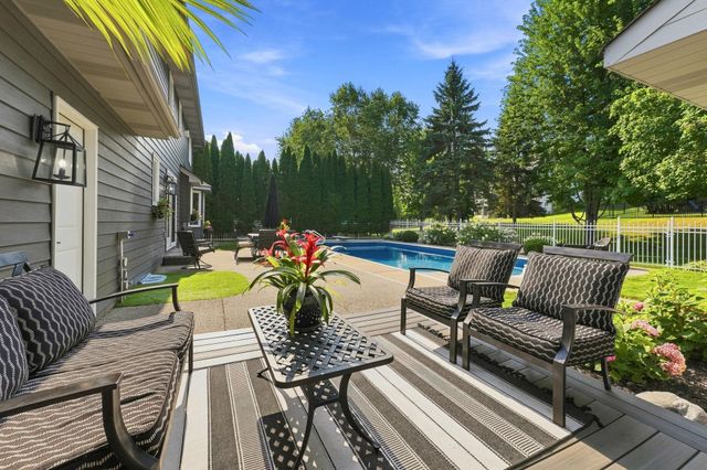 352 Wyndham Circle E, New Brighton, MN 55112