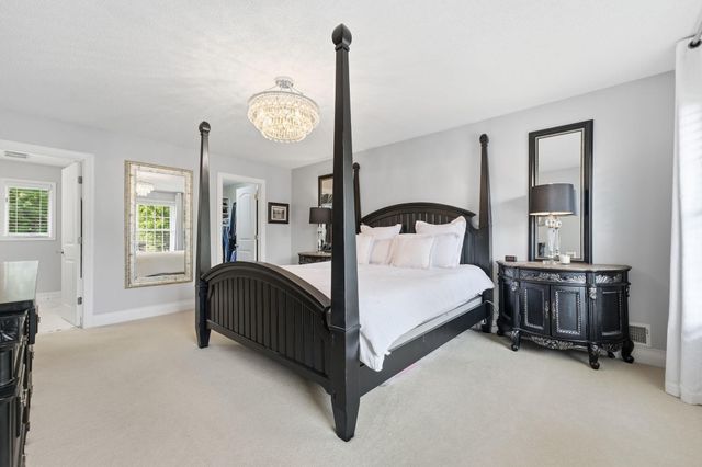 352 Wyndham Circle E, New Brighton, MN 55112