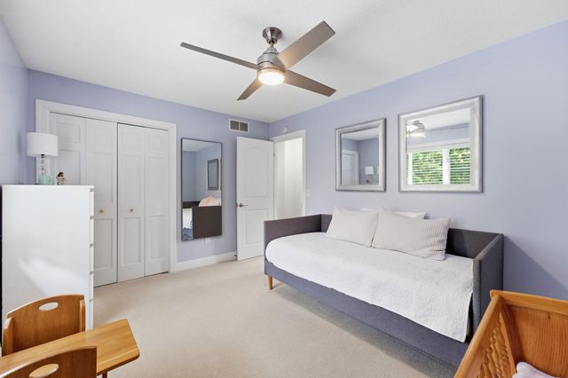 352 Wyndham Circle E, New Brighton, MN 55112