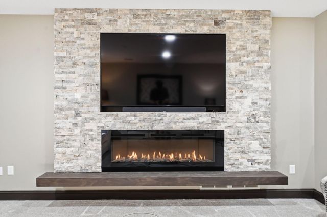 352 Wyndham Circle E, New Brighton, MN 55112