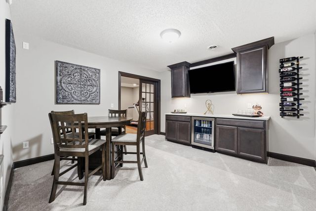 352 Wyndham Circle E, New Brighton, MN 55112