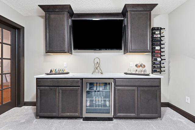 352 Wyndham Circle E, New Brighton, MN 55112