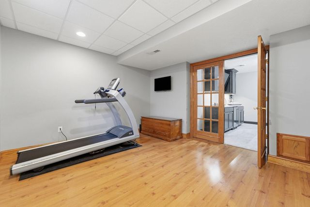 352 Wyndham Circle E, New Brighton, MN 55112