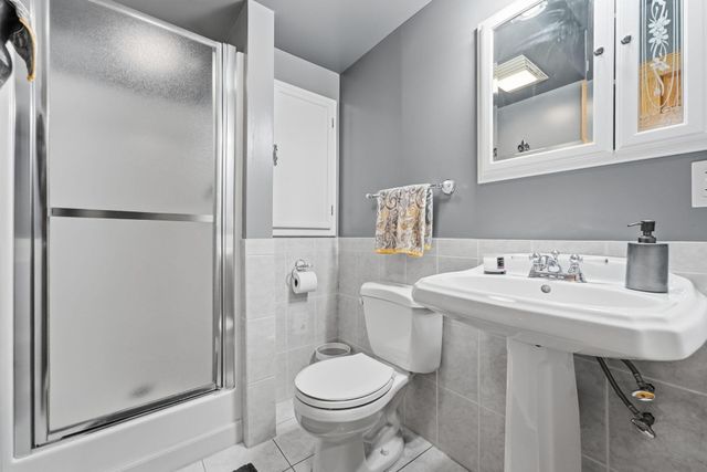 352 Wyndham Circle E, New Brighton, MN 55112