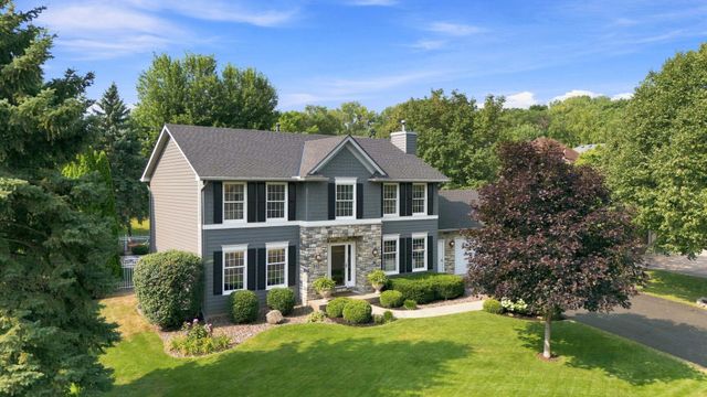 352 Wyndham Circle E, New Brighton, MN 55112