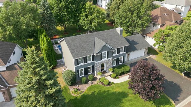 352 Wyndham Circle E, New Brighton, MN 55112