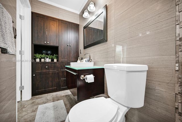 7700 SW 139th Ter, Palmetto Bay, FL 33158