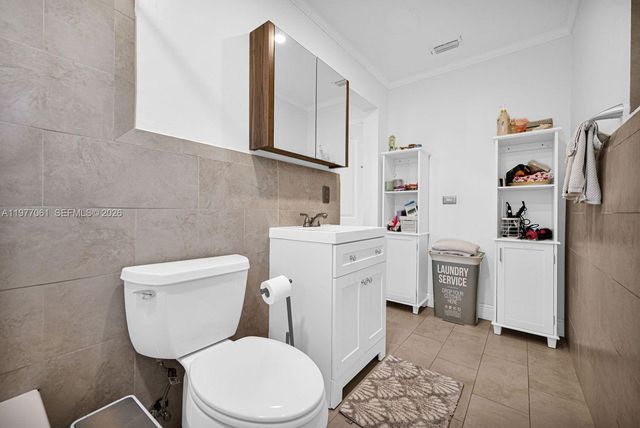 7700 SW 139th Ter, Palmetto Bay, FL 33158