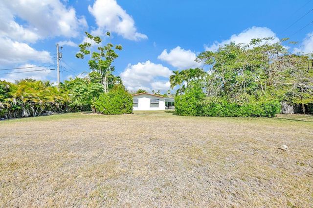 7700 SW 139th Ter, Palmetto Bay, FL 33158