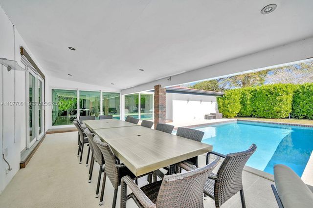 7700 SW 139th Ter, Palmetto Bay, FL 33158