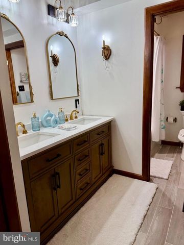 233 13TH ST, Hammonton, NJ 08037