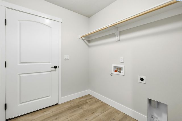 6520 W 29th Ct, Kennewick, WA 99338