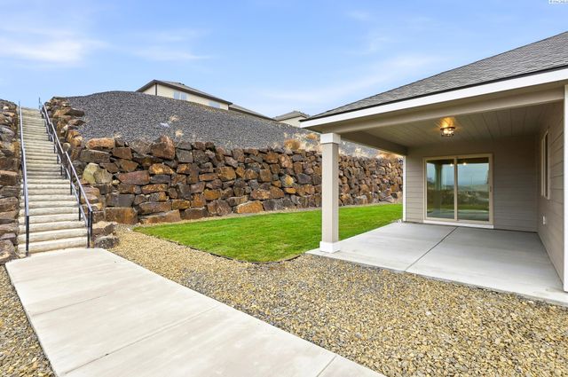 6520 W 29th Ct, Kennewick, WA 99338