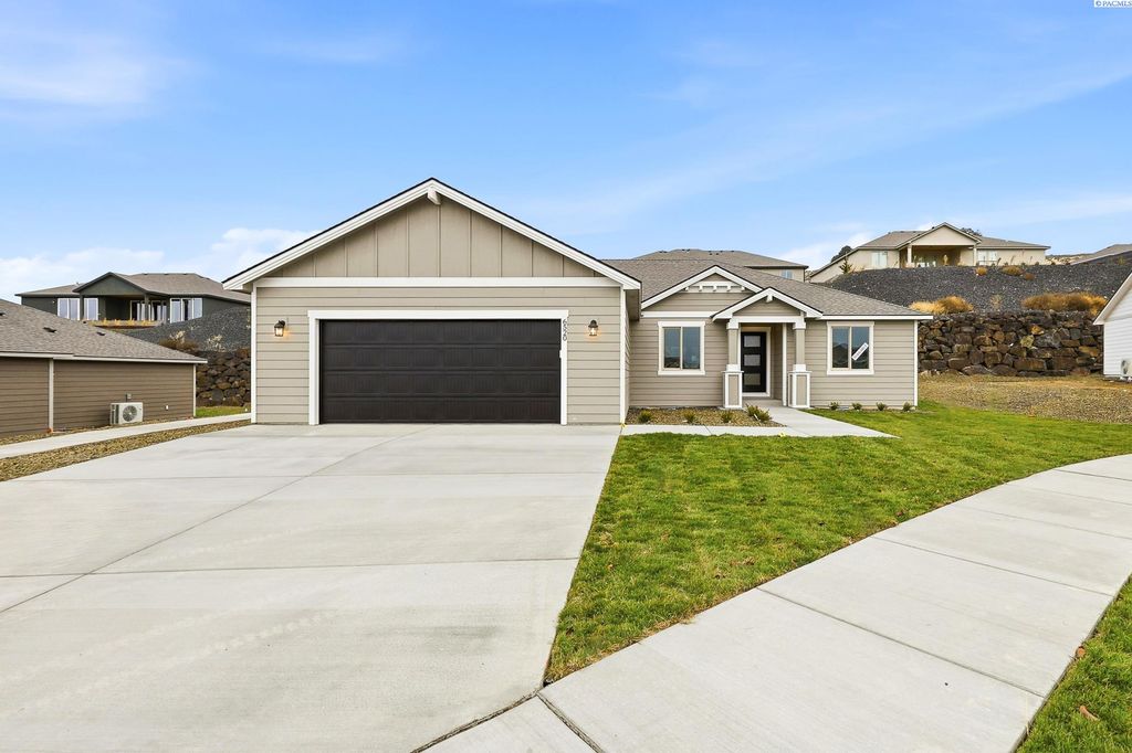 6520 W 29th Ct, Kennewick, WA 99338