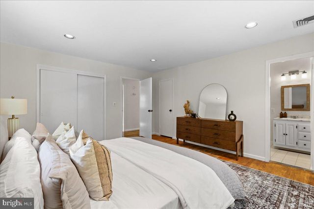 72 MASON DR, Princeton, NJ 08540