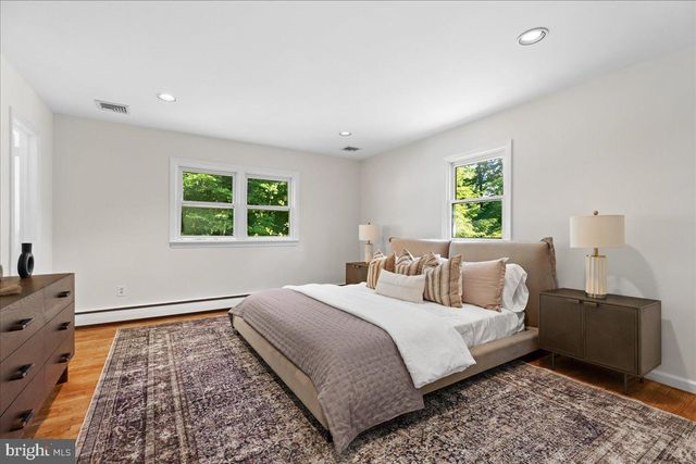 72 MASON DR, Princeton, NJ 08540