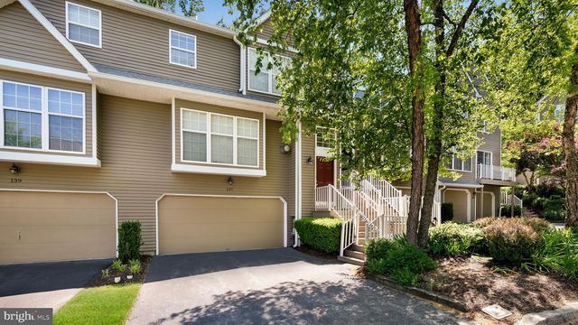 137 WEYBRIDGE DR, Malvern, PA 19355
