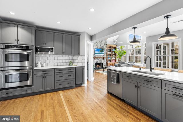 220 S VALLEY FORGE RD, Devon, PA 19333