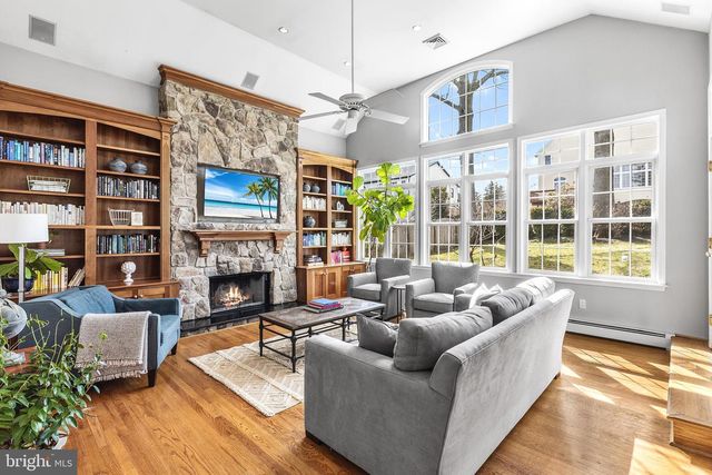 220 S VALLEY FORGE RD, Devon, PA 19333