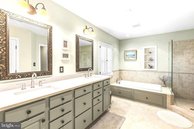 220 S VALLEY FORGE RD, Devon, PA 19333