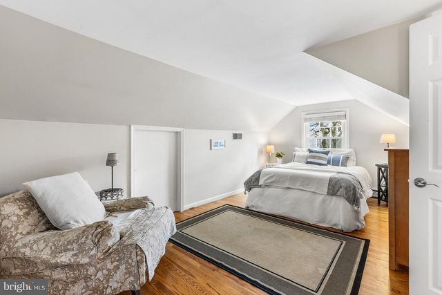 220 S VALLEY FORGE RD, Devon, PA 19333