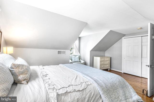 220 S VALLEY FORGE RD, Devon, PA 19333