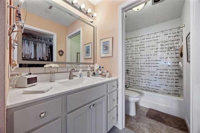 2131 1st Avenue SE 310, Cedar Rapids, IA 52402