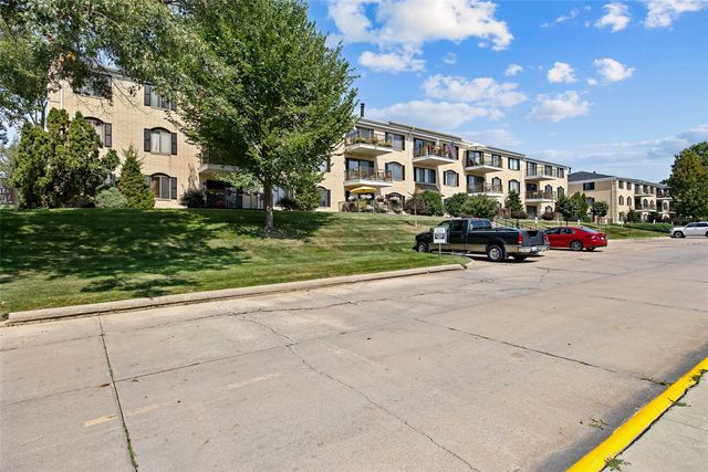 2131 1st Avenue SE 310, Cedar Rapids, IA 52402