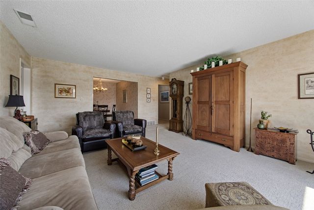 2131 1st Avenue SE 310, Cedar Rapids, IA 52402