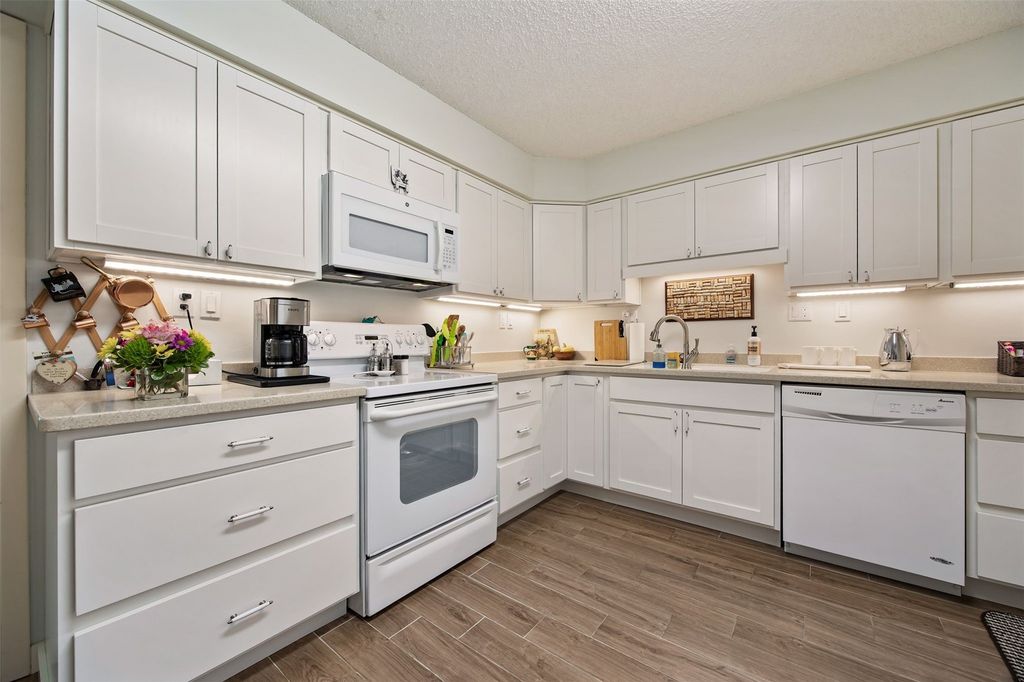 2131 1st Avenue SE 310, Cedar Rapids, IA 52402