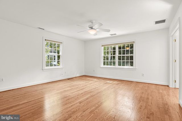4810 ROCKWOOD PKWY NW, Washington, DC 20016