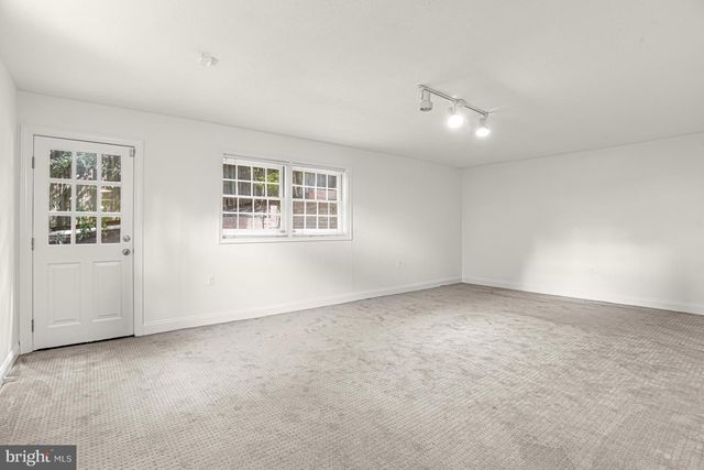 4810 ROCKWOOD PKWY NW, Washington, DC 20016
