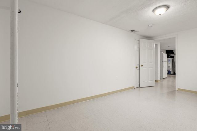 4810 ROCKWOOD PKWY NW, Washington, DC 20016