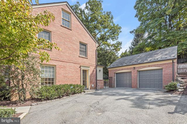 4810 ROCKWOOD PKWY NW, Washington, DC 20016