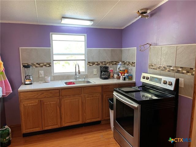 1000 Heidenreich Lane, Kyle, TX 78640