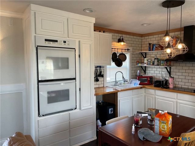 1000 Heidenreich Lane, Kyle, TX 78640