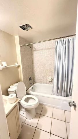 105 Royal Park Drive 3a, Oakland Park, FL 33309