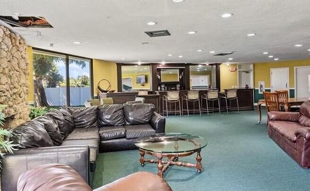 105 Royal Park Drive 3a, Oakland Park, FL 33309