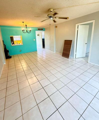 105 Royal Park Drive 3a, Oakland Park, FL 33309