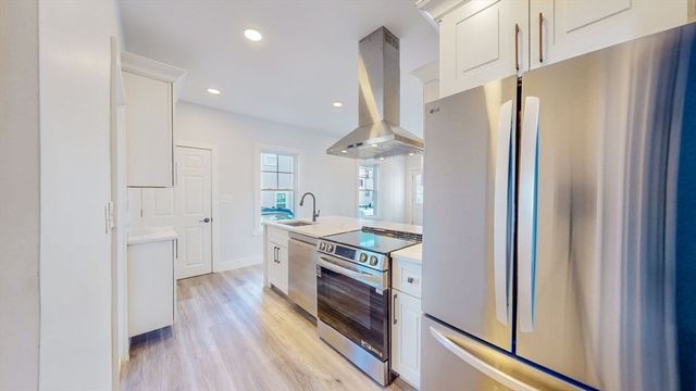 24 Alfred 1, Everett, MA 02149