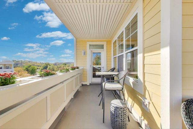 977 Harris Road 34, Grayslake, IL 60030