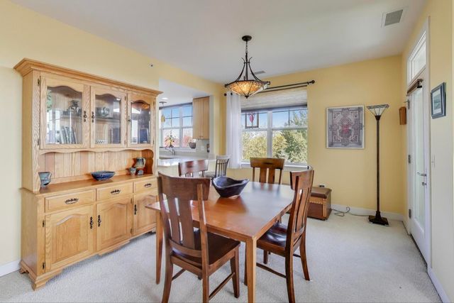 977 Harris Road 34, Grayslake, IL 60030