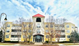 977 Harris Road 34, Grayslake, IL 60030