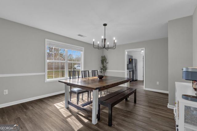 106 Greenfield Lane, Grantville, GA 30220