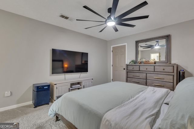 106 Greenfield Lane, Grantville, GA 30220