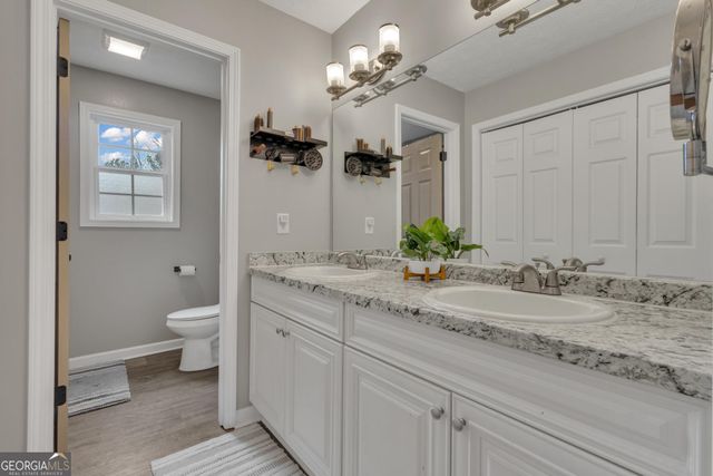 106 Greenfield Lane, Grantville, GA 30220